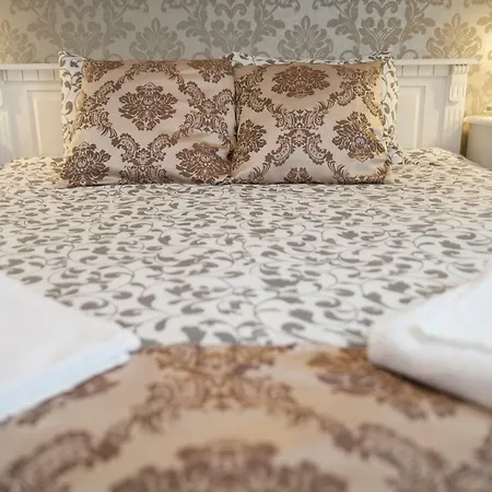 Bed & Breakfast Magic Moments