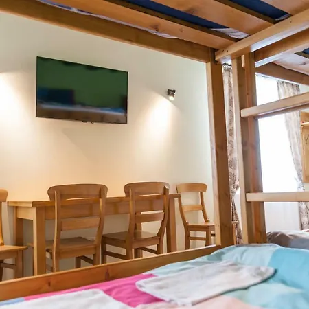 Magic Moments Bed & Breakfast Sincraieni